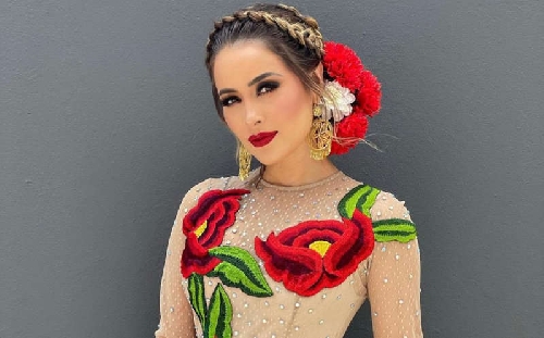 Cynthia Rodríguez deslumbra con outfit para celebrar el Día de la  Independencia - Notiexpress